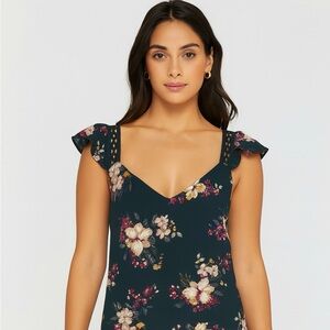 Sweet Wanderer Green‎ floral V back tank top size medium